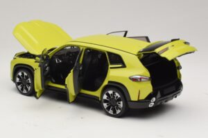 BMW XM G09 Keltainen Minichamps 1:18 110023302 Metalli — kuva 5 / 8