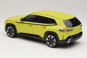BMW XM G09 Keltainen Minichamps 1:18 110023302 Metalli — kuva 7 / 8
