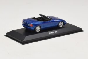 BMW Z1 E30 Sininen Metallic Maxichamps 1:43 940020101 Metalli — kuva 2 / 5