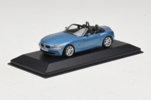 BMW Z4 E85 Vaaleansininen Metallic Korvaava Pakkaus Minichamps 1:43 80420144054-R1 Metalli — kuva 2 / 5