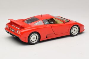 Bugatti EB110 Punainen Bburago 1:18 3055-P1 Metalli — kuva 3 / 8