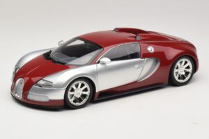 Bugatti Veyron Centenaire Edition Chrome Red Minichamps 1:18 100110851 Metalli