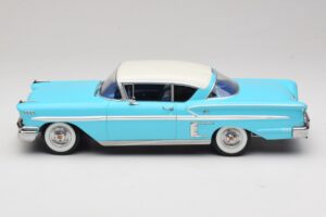 Chevrolet Bel Air Impala Coupe Turkoosi & Kermanvärinen KK-Scale 1:18 KKDC181593 Metalli — kuva 3 / 6