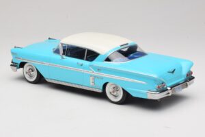 Chevrolet Bel Air Impala Coupe Turkoosi & Kermanvärinen KK-Scale 1:18 KKDC181593 Metalli — kuva 5 / 6