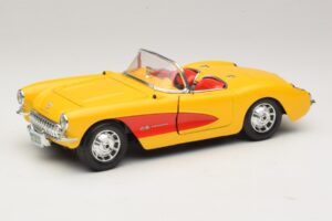 Chevrolet Corvette C1 Avoauto Keltainen Punainen Bburago 1:18 3034-M2 Metalli