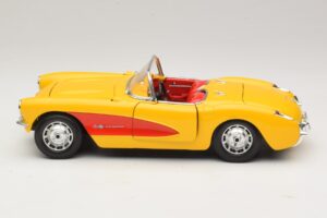 Chevrolet Corvette C1 Avoauto Keltainen Punainen Bburago 1:18 3034-M2 Metalli — kuva 4 / 8