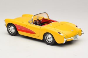 Chevrolet Corvette C1 Avoauto Keltainen Punainen Bburago 1:18 3034-M2 Metalli — kuva 7 / 8