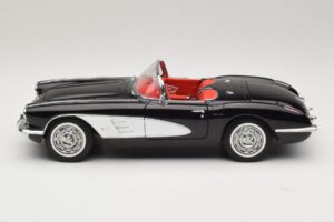 Chevrolet Corvette C1 Tuxedo Black AUTOart 1:18 71142 Metalli — kuva 4 / 8