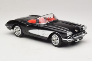 Chevrolet Corvette C1 Tuxedo Black AUTOart 1:18 71142 Metalli — kuva 6 / 8
