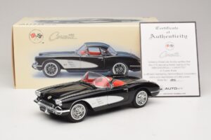 Chevrolet Corvette C1 Tuxedo Black AUTOart 1:18 71142 Metalli — kuva 8 / 8