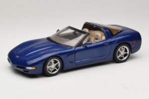 Chevrolet Corvette C5 Commemorative Edition Sininen AUTOart 1:18 71157 Metalli — kuva 3 / 9