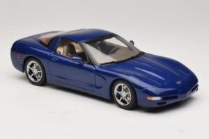 Chevrolet Corvette C5 Commemorative Edition Sininen AUTOart 1:18 71157 Metalli — kuva 7 / 9