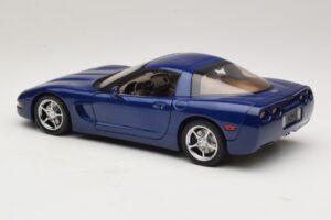 Chevrolet Corvette C5 Commemorative Edition Sininen AUTOart 1:18 71157 Metalli — kuva 8 / 9