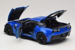 Chevrolet Corvette C7 Z06 Laguna Blue Tintcoat AUTOart 1:18 71265 Komposiitti — kuva 5 / 8