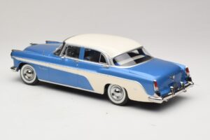 DeSoto Fireflite Sedan Sininen Metallinen & Kermanvärinen KK-Scale 1:18 KKDC181544 Metalli — kuva 5 / 6