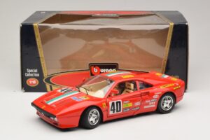 Ferrari 288 GTO #40 Punainen Bburago 1:18 3027-P4 Metalli — kuva 8 / 8
