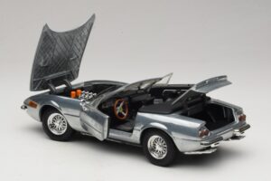 Ferrari 365 GTS Chrome Silver Hot Wheels 1:18 25738 Metalli — kuva 5 / 8