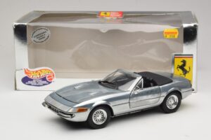 Ferrari 365 GTS Chrome Silver Hot Wheels 1:18 25738 Metalli — kuva 8 / 8