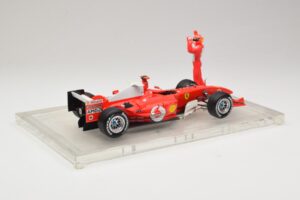 Ferrari F2004 #1 M. Schumacher F1 World Champion 2004 Ajopuvulla Hot Wheels 1:18 B66221 Metalli — kuva 2 / 6
