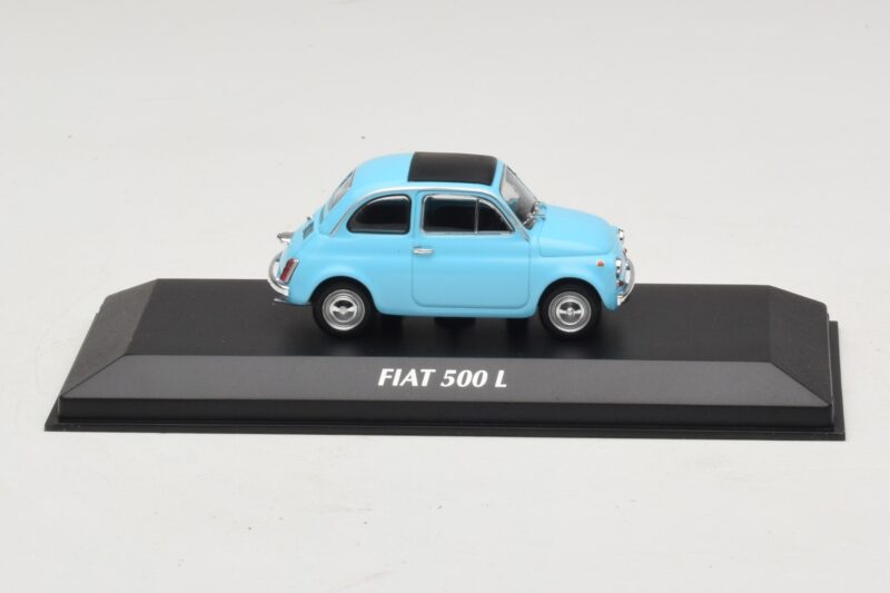 Fiat 500 L Sininen Maxichamps 1:43 940121601 Metalli