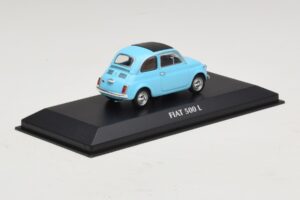 Fiat 500 L Sininen Maxichamps 1:43 940121601 Metalli — kuva 2 / 5
