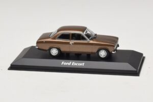 Ford Escort Mk1 Ruskea Metallic Maxichamps 1:43 Ford Escort Mk1 Ruskea Metallic Maxichamps 1:43 940081000 Metalli