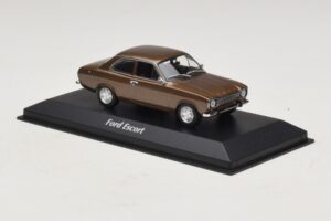 Ford Escort Mk1 Ruskea Metallic Maxichamps 1:43 940081000 Metalli — kuva 3 / 5