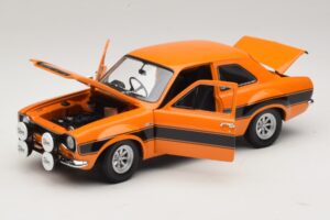 Ford Escort Mk1 RS1600 AVO Oranssi Mustilla Raidoilla Minichamps 1:18 100688104 Metalli — kuva 2 / 8