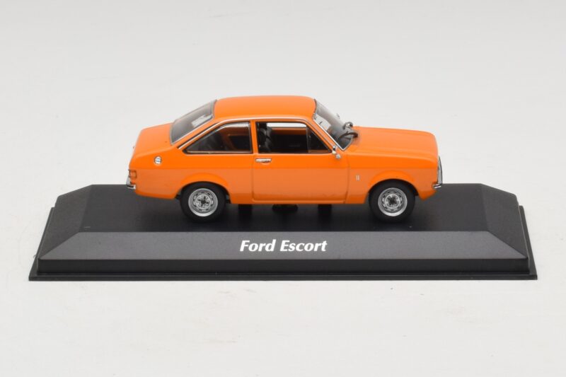 Ford Escort Mk2 Oranssi Maxichamps 1:43 940084101 Metalli
