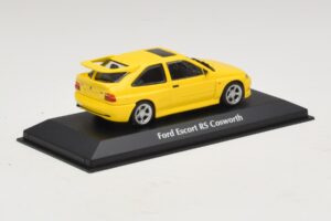 Ford Escort RS Cosworth Keltainen Maxichamps 1:43 940082101 Metalli — kuva 2 / 5
