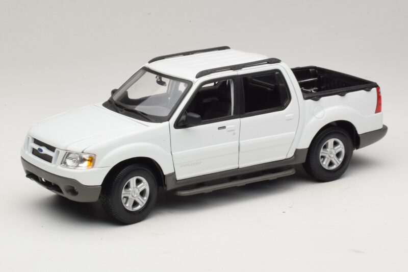 Ford Explorer Sport Trac Valkoinen Maisto 1:18 36891 Metalli