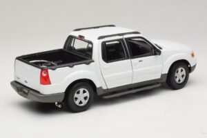 Ford Explorer Sport Trac Valkoinen Maisto 1:18 36891 Metalli — kuva 3 / 8