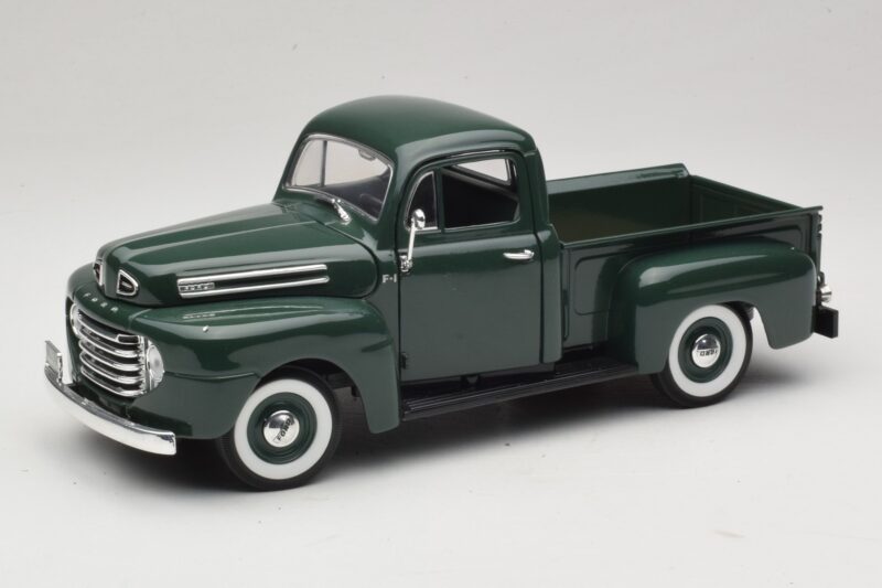 Ford F-1 Vihreä Road Legends 1:18 92218 Metalli