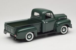 Ford F-1 Vihreä Road Legends 1:18 92218 Metalli — kuva 3 / 8