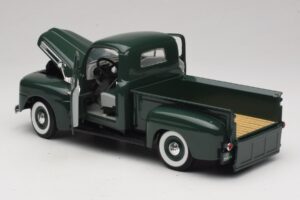 Ford F-1 Vihreä Road Legends 1:18 92218 Metalli — kuva 5 / 8