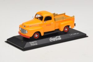 Ford F1 Coca-Cola Minichamps 1:43 400082062 Metalli — kuva 2 / 5