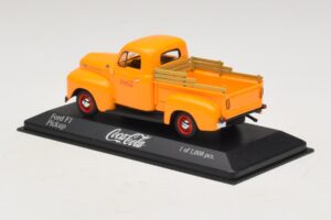 Ford F1 Coca-Cola Minichamps 1:43 400082062 Metalli — kuva 3 / 5