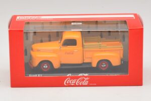 Ford F1 Coca-Cola Minichamps 1:43 400082062 Metalli — kuva 5 / 5
