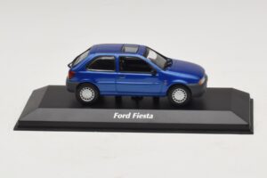 Ford Fiesta Mk4 Sininen Metallic Maxichamps 1:43 Ford Fiesta Mk4 Sininen Metallic Maxichamps 1:43 940085061 Metalli