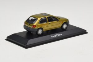 Ford Fiesta Mk4 Kulta Maxichamps 1:43 940085060 Metalli — kuva 2 / 5