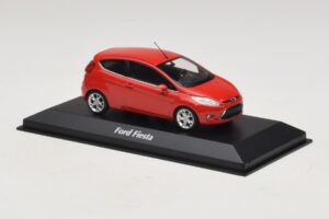 Ford Fiesta Mk7 Punainen Maxichamps 1:43 940088000 Metalli — kuva 3 / 5