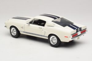 Ford Shelby GT500KR Valkoinen Road Legends 1:18 92168 Metalli — kuva 7 / 8