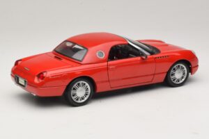 Ford Thunderbird Punainen Maisto 1:18 31620 Metalli — kuva 3 / 8
