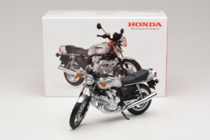 Honda CBX 1000 Hopea Minichamps 1:12 08MDM-CBX-810A Metalli — kuva 6 / 6