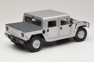 Hummer H1 Hardtop Hopea Maisto 1:18 36857 Metalli — kuva 3 / 8