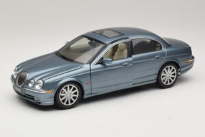 Jaguar S-Type X200 Sininen Maisto 1:18 31865 Metalli