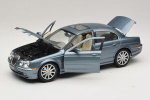 Jaguar S-Type X200 Sininen Maisto 1:18 31865 Metalli — kuva 2 / 8