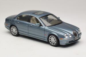 Jaguar S-Type X200 Sininen Maisto 1:18 31865 Metalli — kuva 6 / 8