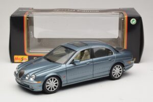 Jaguar S-Type X200 Sininen Maisto 1:18 31865 Metalli — kuva 8 / 8