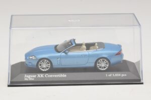 Jaguar XK X150 Avoauto Vaaleansininen Metallic Minichamps 1:43 400130530 Metalli — kuva 4 / 5